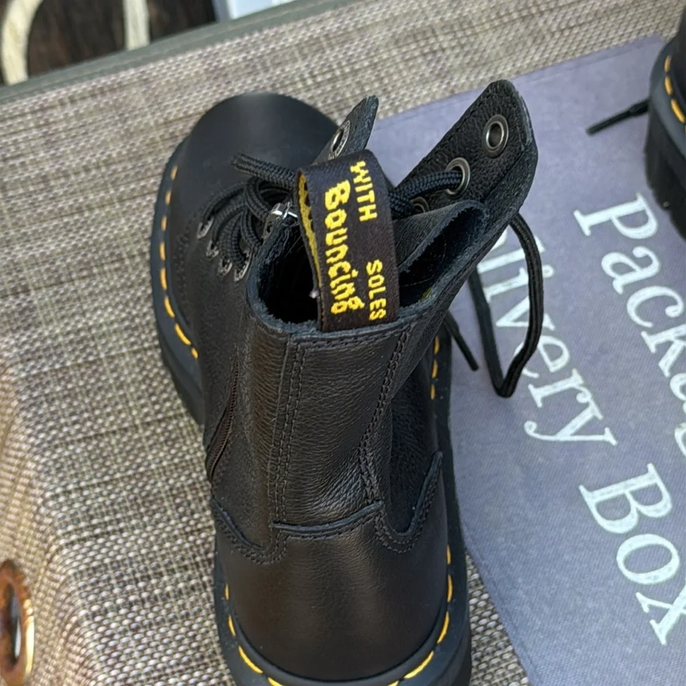 NWT Dr. Martens Jadin III Leather Lace Up Boots with air cushioned Blk Size 7 - Picture 14 of 15